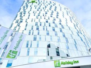 Holiday Inn Hamburg City Nord Das Schone Tagungshotel Nahe Flughafen Hamburg Ist Ideal Fur Gut Erreichbare Meetings Und Events Tagung Hamburg Winterhude Alsterdorf Niedersachsen